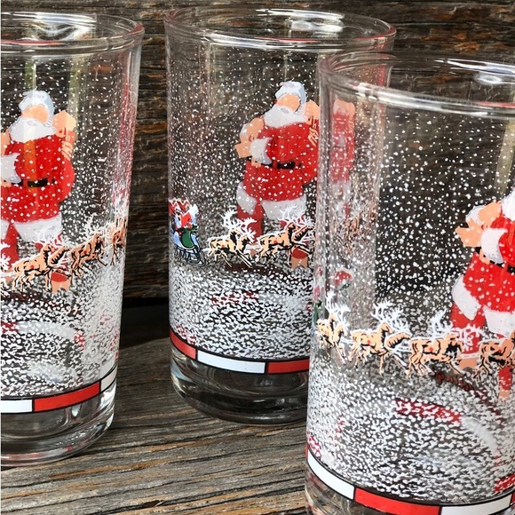 Set of 3 Vintage Firna Seasons Greetings Santa glasses Reindeer Vtg glassware❤️ - Picture 7 of 11